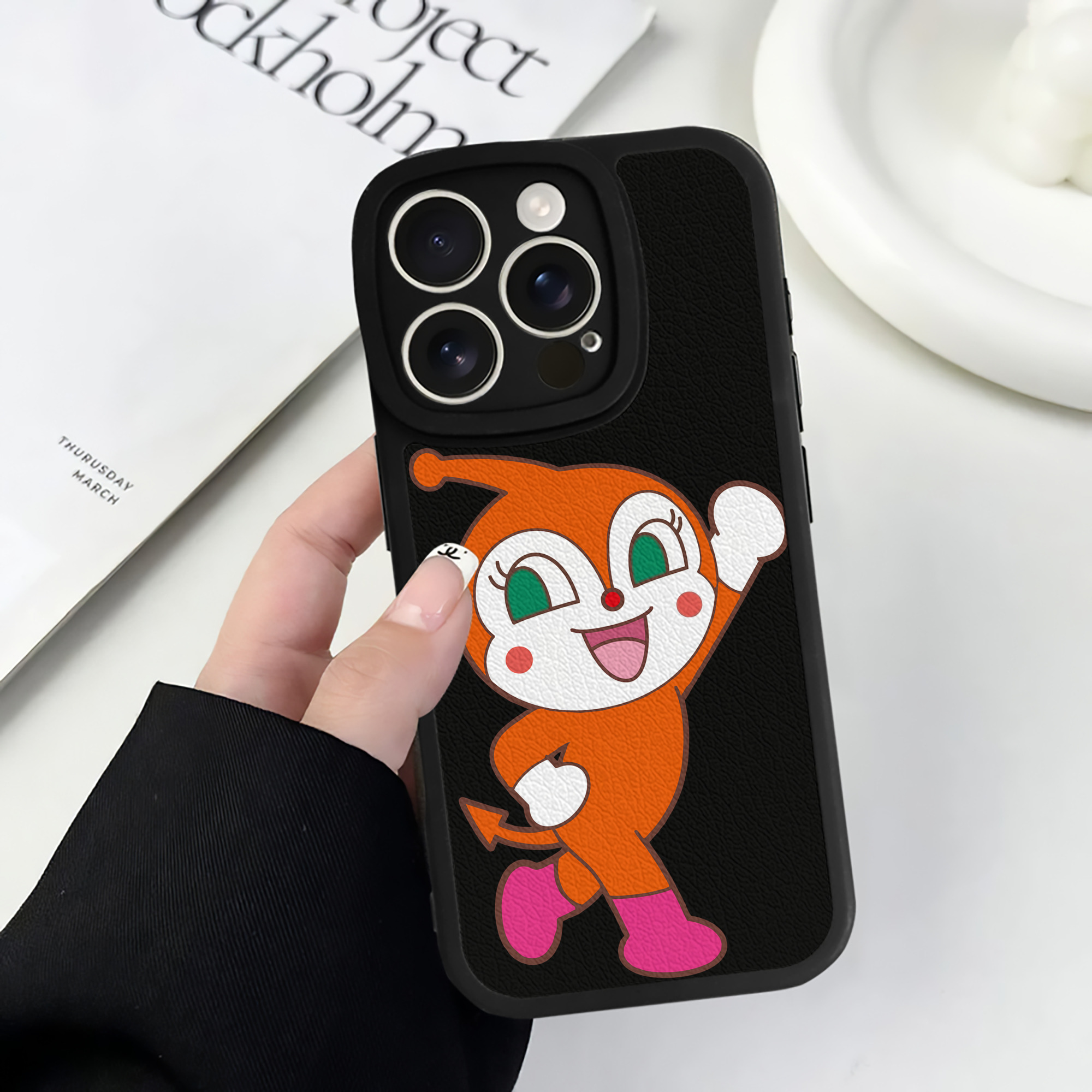 （画像用） アンパンマン Anpanman 【iPhone 16シリーズ対応】シリコンスマホケース（レザー調） 材質：シリコン